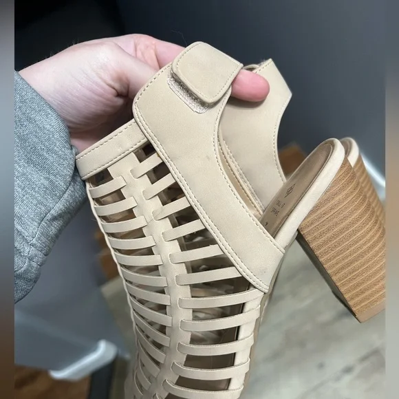 Beige Boot Heel - Picture 2 of 3